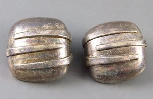 Vintage STERLING SILVER CLIP-ON EARRINGS Puffy Rounded Square ZIG ZAG STRIPES - Picture 1 of 3
