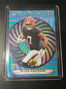 Bijan Robinson - Illusions Football 2023 - Falcons - Mystique - Blue - RC - /299 - Bild 1 von 3