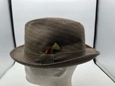 De colección Stevens Fedora Pata de Gallo Tweed Hombres Sombrero Talla 7 1/8 Pluma Derby Foto 1 de 4