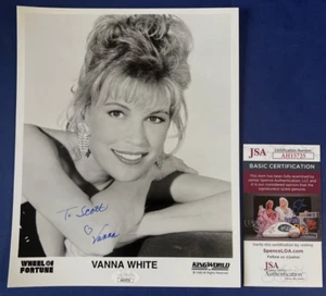 Vanna White Signed 8x10 Photo JSA COA AH15725 - Picture 1 of 3