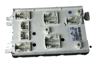 2016 Jeep Grand Cherokee Body Control Module BCM BCU Unit P: 68258390AE OEM ! - Picture 1 of 3