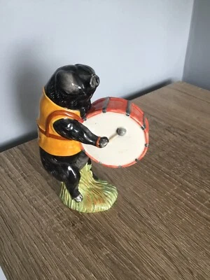 BESWICK PIG BLACK MICHAEL DRUM PLAYER - Image 1 of 4