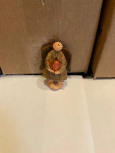 vintage honey & me resin  “Harvest” Angel figurine - Picture 1 of 2