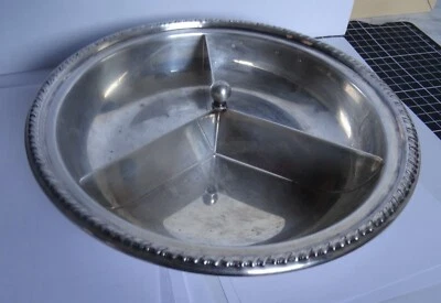 Assiette à compartiment pour apéritif en metal argenté - Photo 1/4