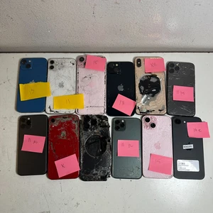 Lotto 12 Smartphone Apple iPhone Multicolore - Per Ricambi - 11, 13, 14, 15, 16 - Foto 1 di 24