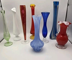 Lotto misto 8 vasi vintage in vetro multicolore Fenton piano cottura vetro latte - Foto 1 di 14