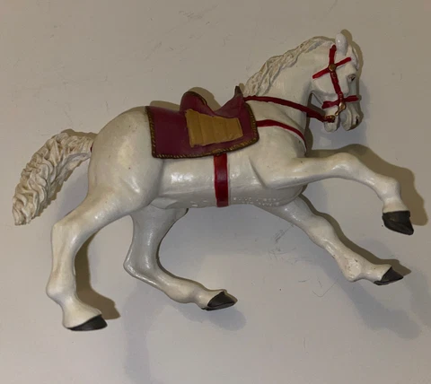 Papo 2001 WHITE GALLOPING Revolutionary HORSE Saddle Figure Collectible Cover