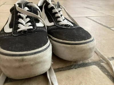 Vans Old Skool Scarpe da Ginnastica Unisex Adulto - Black/White, EU 39 - Immagine 1 di 3