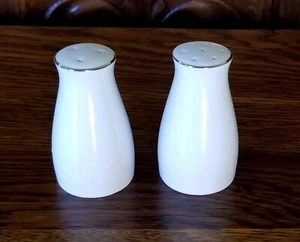NORITAKE GEORGIAN 6440 ~ SET OF SALT & PEPPER SHAKERS - Picture 1 of 5