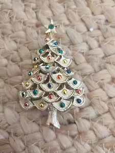 Vintage Gerry's Gold Tone Christmas Tree Brooch Pin With Green Rhinestone 2 1/4" - Picture 1 of 2
