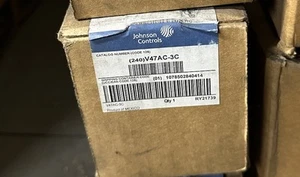 JOHNSON CONTROLS V47AC-3C 3/4" WATER TEMPERATURE VALVE 115-180 DEG. TEMP RANGE - Picture 1 of 1