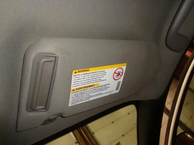 05 MONTE CARLO PASSENGER SUN VISOR/SHADE 847919 - Image 1 of 4