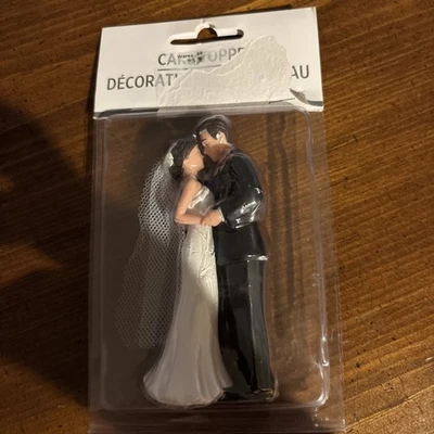 New Cake Topper Bride And Groom - Image 1 of 2
