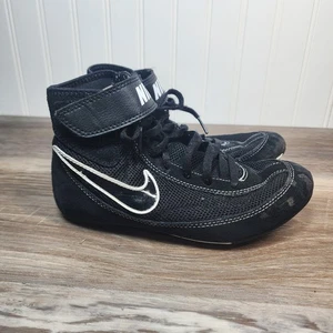 Scarpe da wrestling Nike Speedsweep VII taglia 4Y bianco e nero 366684-001  - Foto 1 di 13