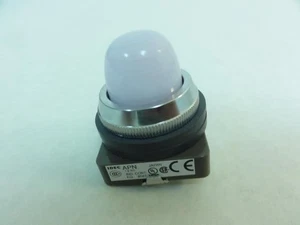 181468 Neu-ohne Karton; Idec APN133-W-24V Kontrollleuchte; 24V; weiße Kuppelkappe - Bild 1 von 3
