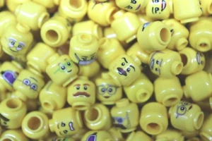Lego® 25 Köpfe für Figuren Minifig schöner Zustand - Picture 1 of 1