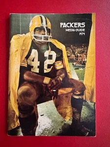 1974 GREEN BAY PACKERS MEDIA GUIDE - Picture 1 of 1