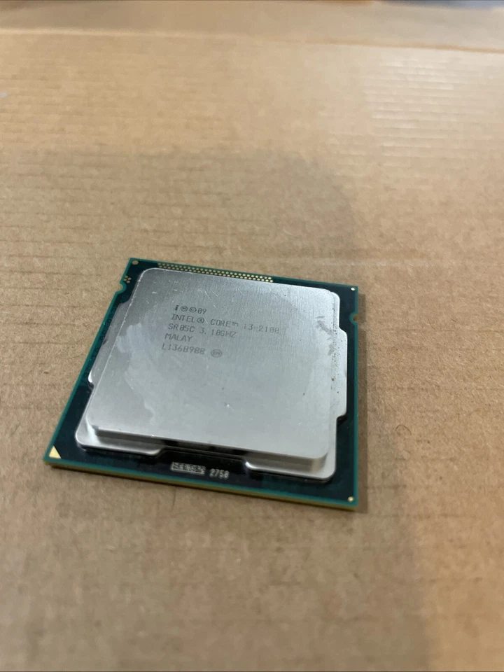 Intel Core i3-2100 3.10GHz 3MB Socket 1155 i3 2100 Computer CPU Processore SR05C - Immagine 1 di 1