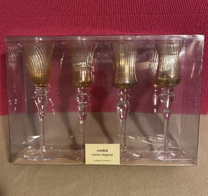 Pier 1 Cordial Verres Bicchieri da Vino a Stelo per Aiquore Set di 4 Giallo Chiaro-Oro - Foto 1 di 10