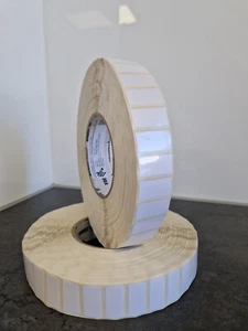 Rouleaux D'Étiquettes Zebra, Polyester, 25x13mm, 9449 Étiquettes Par Rouleau - Bild 1 von 3