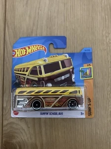 HOT WHEELS SURFIN' SCHOOL BUS 24/250 SURF'S UP 2023 1/5 HKJ32 - Picture 1 of 2