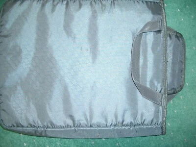   Funda gris para portátil portátil Solo CheckFast Foto 1 de 2