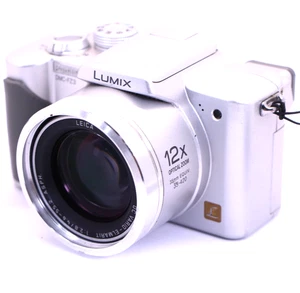 Panasonic Lumix DMC-FZ3 Digitalkamera mit Leica DC-Vario-Elmarit Objektiv FZ3 funktioniert! - Bild 1 von 16