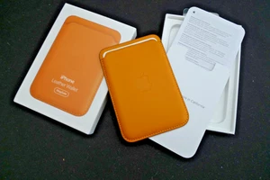 IPHONE MAGNETIC LEATHER WALLET MAGSAFE CALIFORNIA POPPY YELLOW NEW IN PACKAGE - Photo 1 sur 7