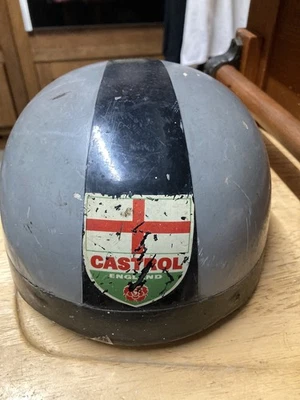 Casco de choque Stadium Cruiser vintage para exhibición solo logotipo Castrol Foto 1 de 4