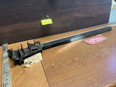 Brazo de arrastre izquierdo # 1822205 Polaris 1996 XCR 600 moto de nieve Foto 1 de 4