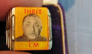 3 THREE STOOGES VERI-VUE FLICKER RING, CURLY, VINTAGE PLASTIC,1960's 2 FACES - Picture 1 of 10