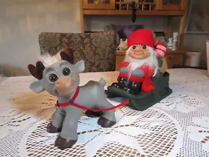 2009 EDIZIONE LIMITATA SANTA SLITTA E RENNE - Bambola troll diga 9 1/2" - Rara - Foto 1 di 12