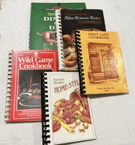 Vintage Cookbooks LOT Of 5 Betty Crocker Wild Game First Lady South Carolina - Bild 1 von 24