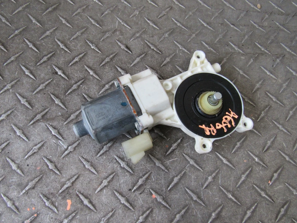 2006 CADILLAC SRX RIGHT PASSENGER REAR WINDOW MOTOR 4.6L - Image 1 of 1
