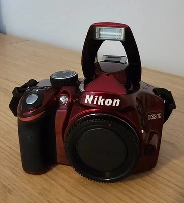 Nikon d3200 red camera with lens, Lowepro Camera Case, Battery, Charger. - Image 1 of 4