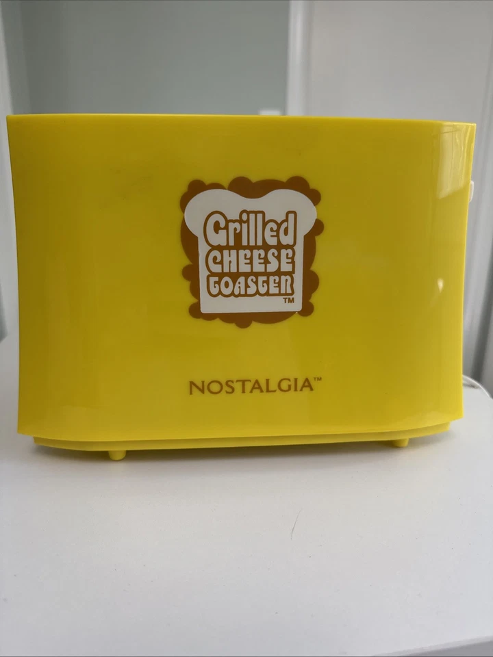 Tostadora de sándwiches y queso a la parrilla Nostalgia Foto 1 de 4