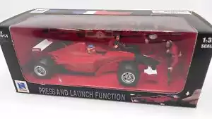 NEWF2001B NewRay Ferrari F2001 R. Barrichello con meccanici pitstop 1/32 - Foto 1 di 1