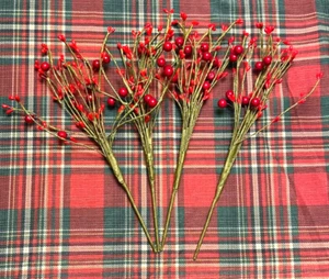 Navidad Invierno Arándano Rojo Berry Picks en Alambre Set de 4 Artesanales Florales Usados en Excelente Condición - Imagen 1 de 1
