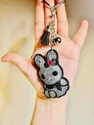 LLAVERO LINDO Y BRILLANTE. CONEJITO BRILLANTE. REGALO GLAMMY Y ÚNICO Foto 1 de 4