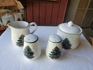 Vintage Feiertagsgeschirr 5-teilig Steinzeug Weihnachtsbaum Tischplatte Set offene Box - Bild 1 von 6