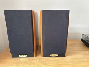 Ruark Epilogue British high quality standmount speakers excellent sound/conditio - Picture 1 of 3