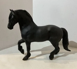 Caballo Breyer Reeves Frieso Negro #485 Años 90 Todo Negro Caballo de tiro - Bonito - Imagen 1 de 15