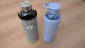 2x hochwertige  1L Glas-Trinkflasche / unbenutzt in OVP - Bild 1 von 8