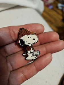 COLECCIÓN DE PRENDEDORES SNOOPY SHERLOCK HOLMES Willabee & Ward PEANUTS ~ DETECTIVE DETECTIVE - Imagen 1 de 3