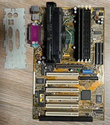 ASUS P3B-F REV 1.04 Motherboard Slot 1 Intel 440BX + PIII 550MHz + 256MB. TESTED - Image 1 of 4