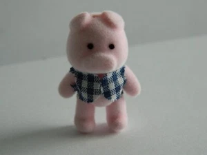 (A3.11) 1/12th scale DOLLS HOUSE TOY PIG WITH BLUE GINGHAM JACKET - FIXED - Picture 1 of 5