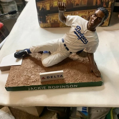 Jackie Robinson Los Angeles Dodgers Atlanta Braves MLB 2022 SGA Barrier Breaker - Image 1 of 4