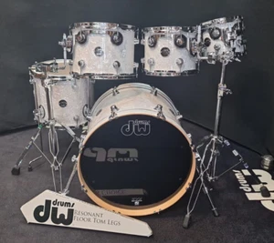 DW Performance Drumset White Marine Pearl ohne Snare USA / Batterie Schlagzeug - Bild 1 von 23
