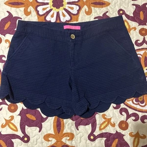 Pantalones Cortos Lilly Pulitzer Azul Marino Pierna Festoneada Talla 2 - Imagen 1 de 6