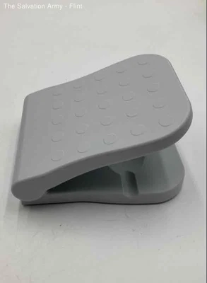 Viking Husqvarna Air Ease White Embroidery Portable 5X7 Sewing Area Hoop - Image 1 of 4